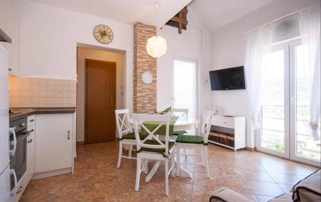 Apartment Helmut With Sea View บัชกา ภายนอก รูปภาพ